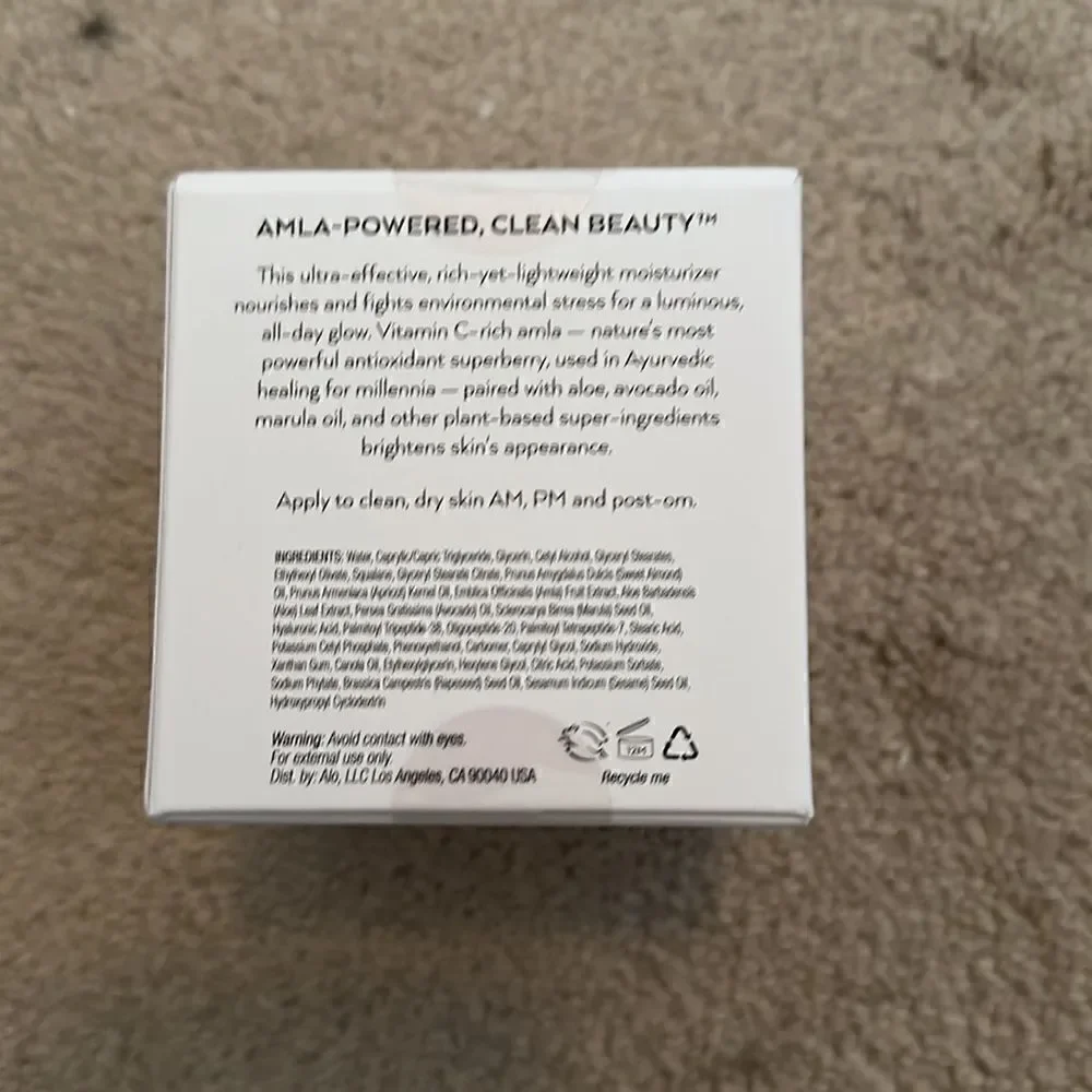Alo face moisturizer NWT